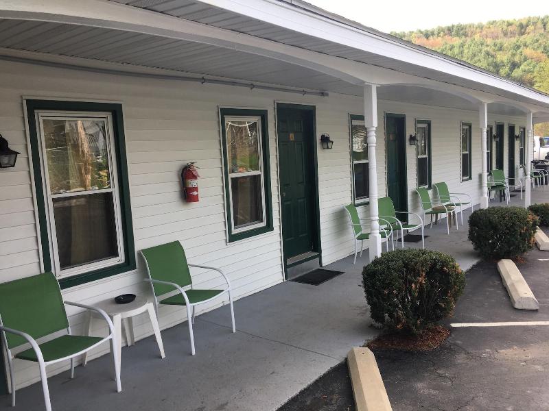 The Colonial Motel image