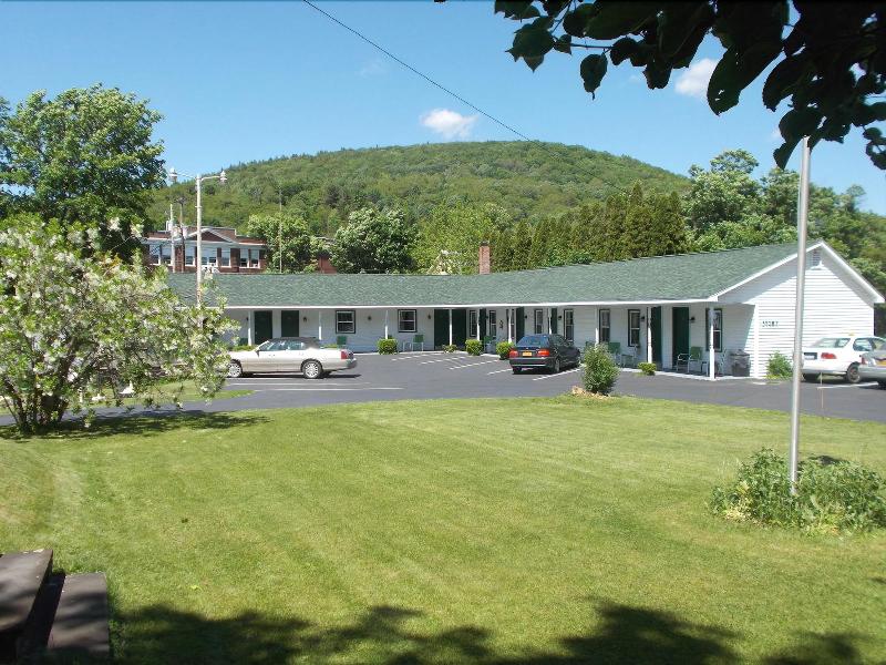 The Colonial Motel image