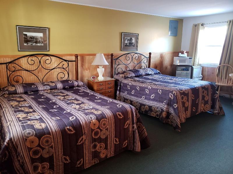 The Colonial Motel image