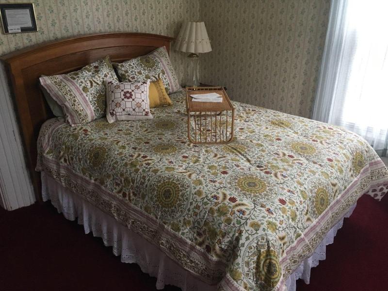 The Colonial Motel image