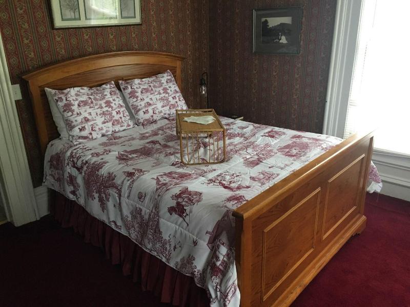 The Colonial Motel image