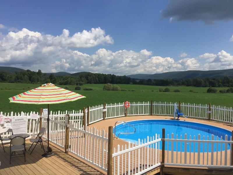 Apple Inn And Suites Cooperstown Area image