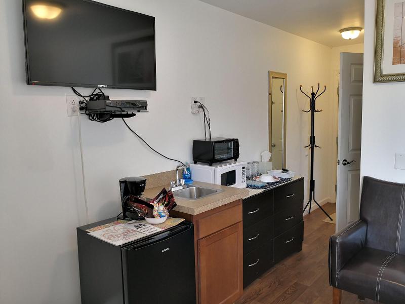 Apple Inn And Suites Cooperstown Area image