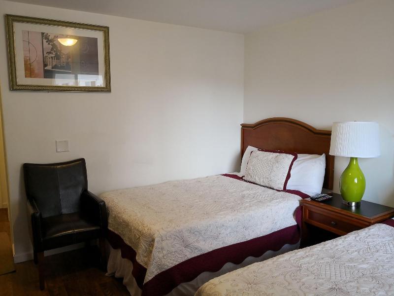 Apple Inn And Suites Cooperstown Area image