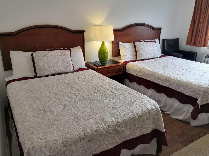 Apple Inn And Suites Cooperstown Area image