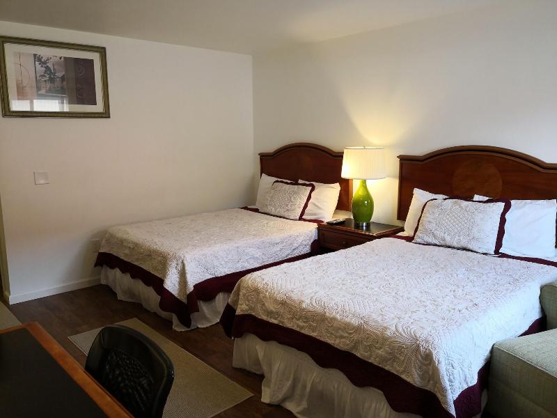 Apple Inn And Suites Cooperstown Area image