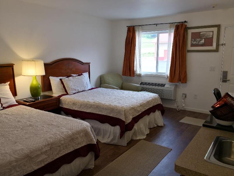 Apple Inn And Suites Cooperstown Area image