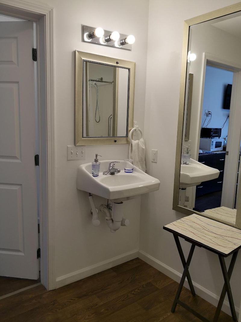 Apple Inn And Suites Cooperstown Area image