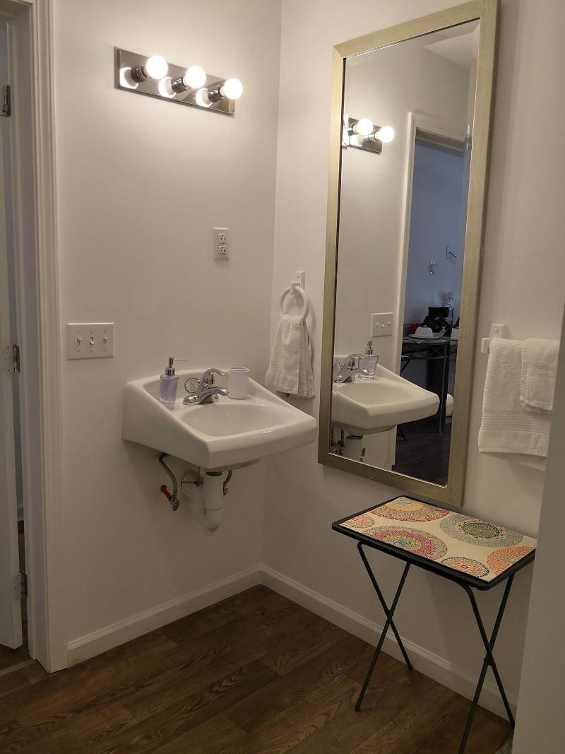 Apple Inn And Suites Cooperstown Area image