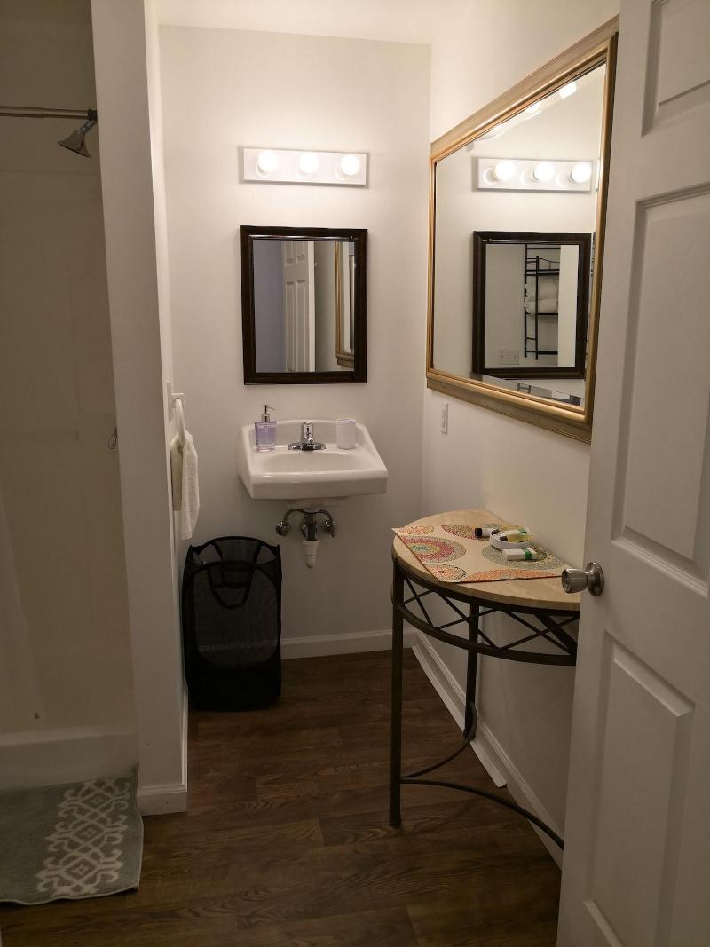 Apple Inn And Suites Cooperstown Area image