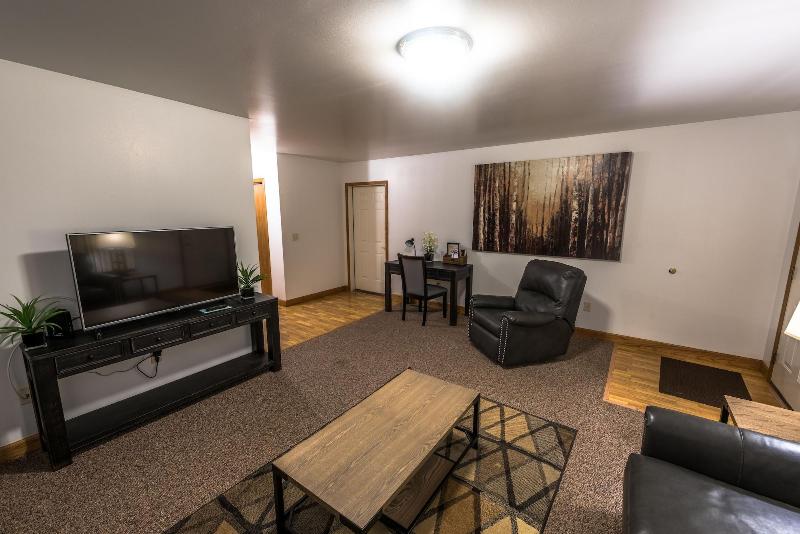 Draft Horse Inn And Suites image 3