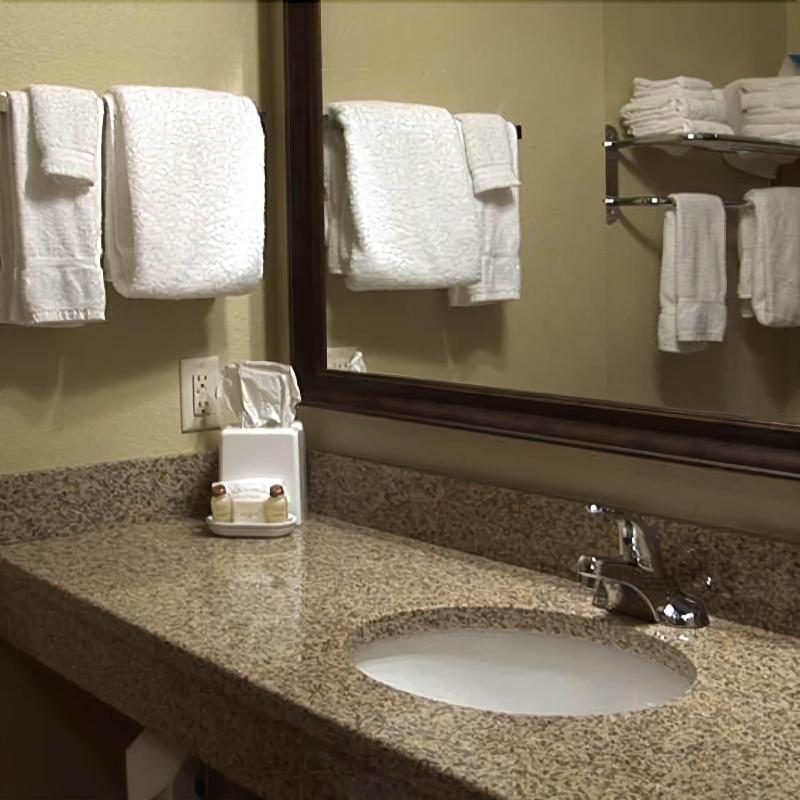 Evansville Inn & Suites by OYO image