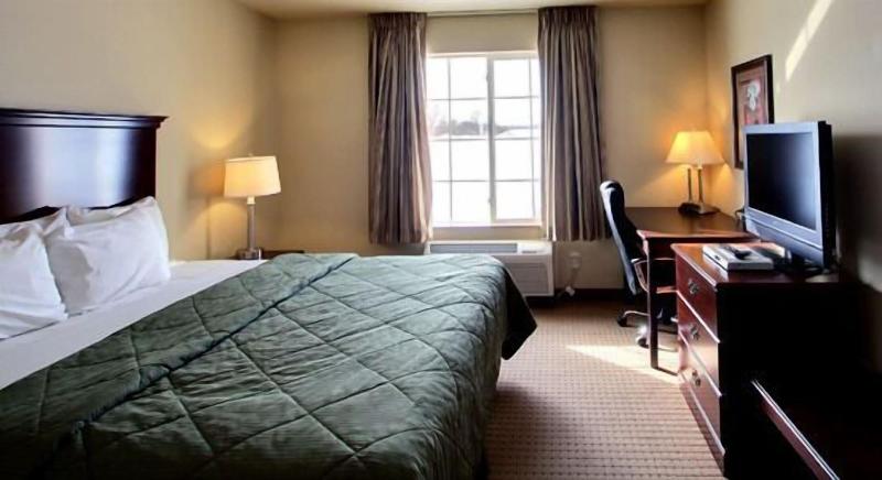 Evansville Inn & Suites by OYO image