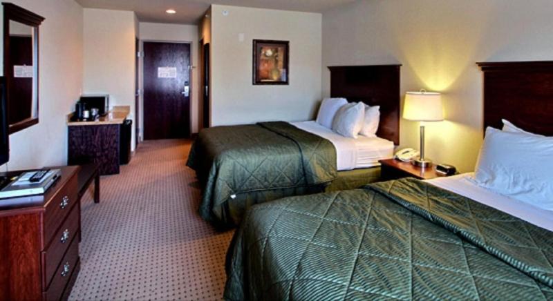 Evansville Inn & Suites by OYO image