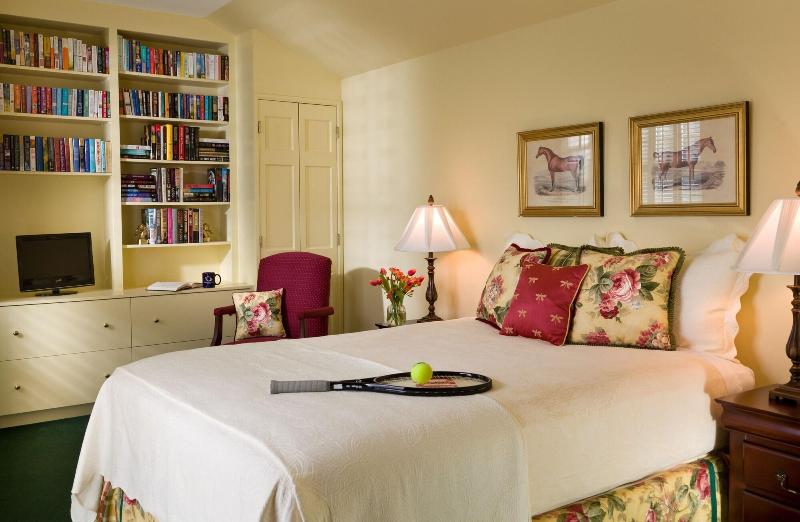 The Inn At Whitewing Farm image