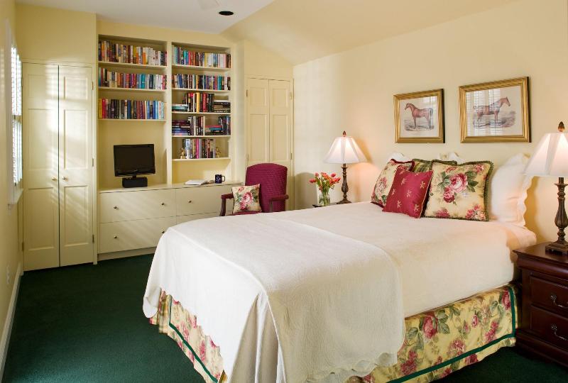The Inn At Whitewing Farm image