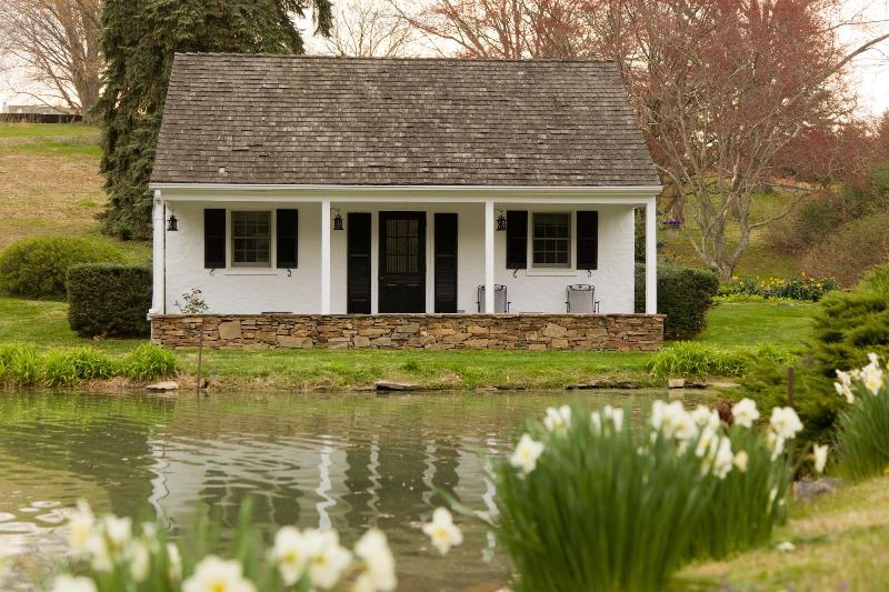 The Inn At Whitewing Farm image