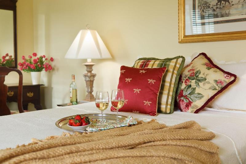 The Inn At Whitewing Farm image