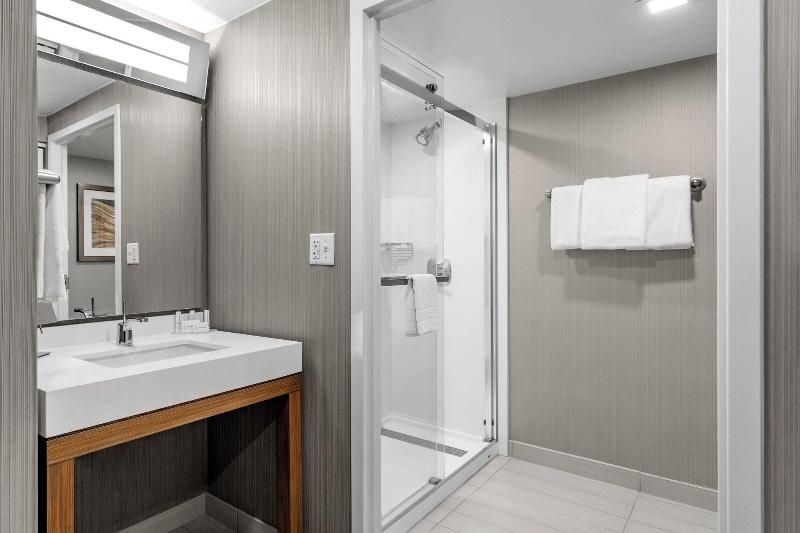 Courtyard by Marriott Easton-Columbus image