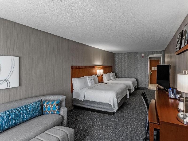 Courtyard by Marriott Easton-Columbus image