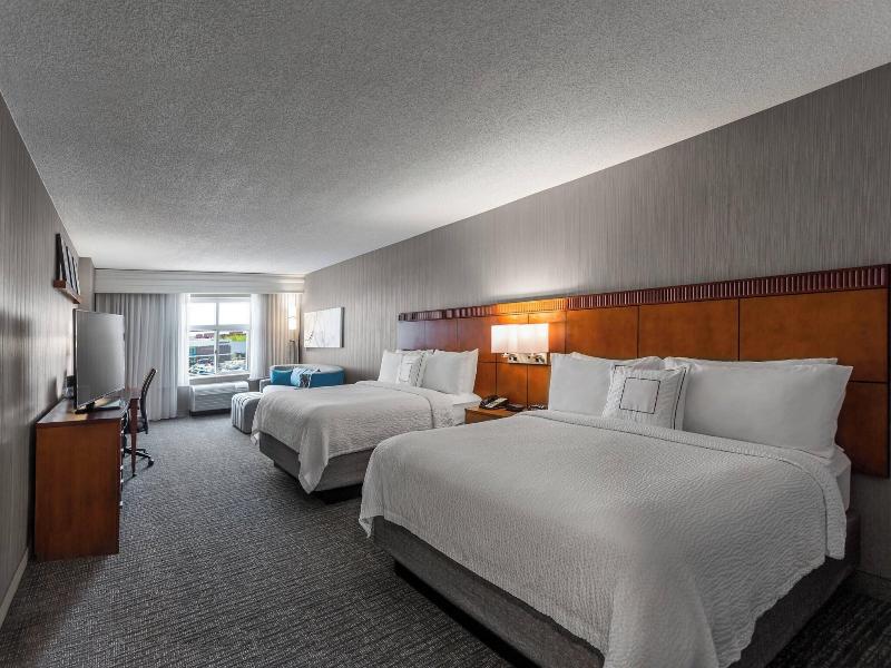Courtyard by Marriott Easton-Columbus image