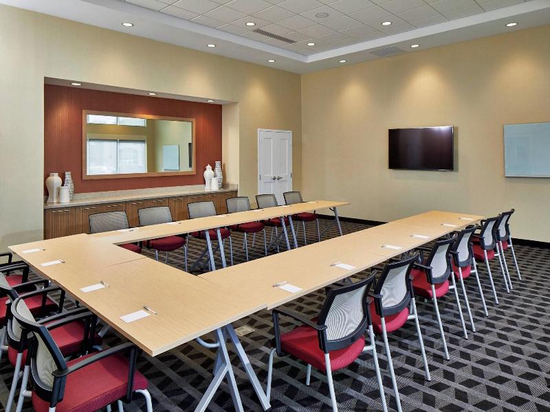 TownePlace Suites by Marriott Columbus North - OSU image