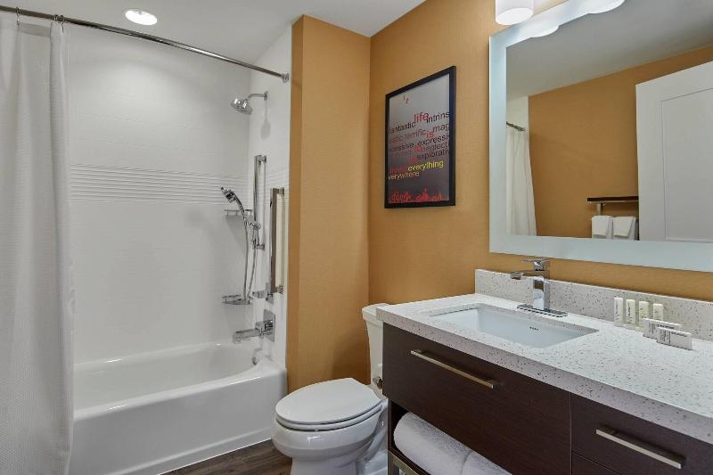 TownePlace Suites by Marriott Columbus North - OSU image