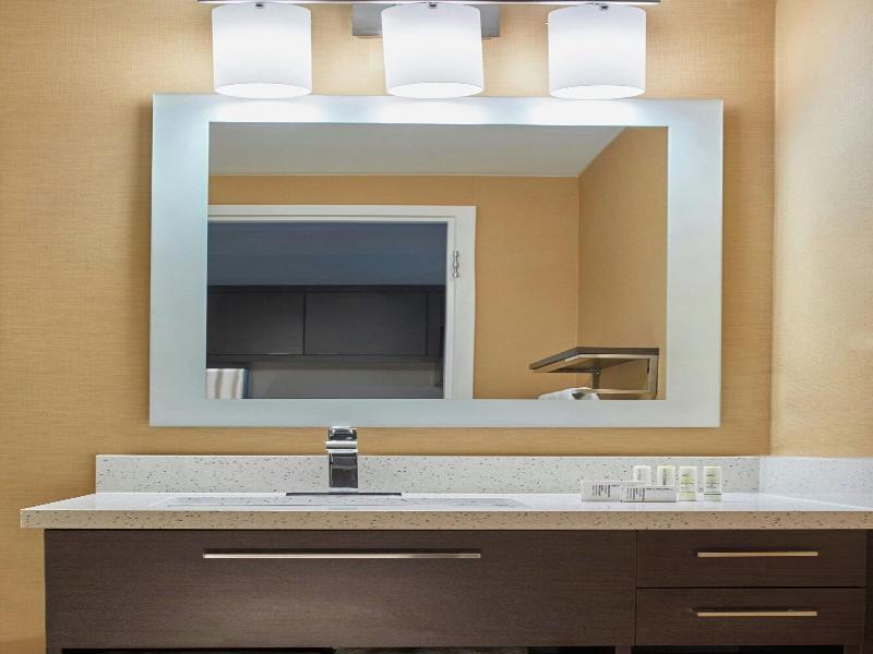 TownePlace Suites by Marriott Columbus North - OSU image