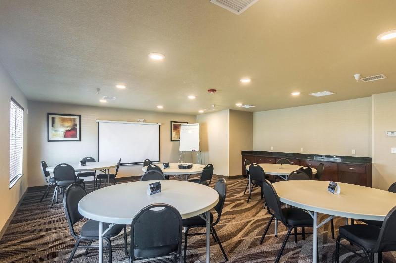 Cobblestone Inn & Suites - Lakin image
