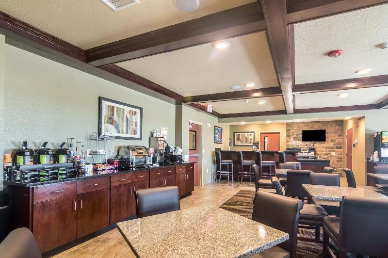 Cobblestone Inn & Suites - Lakin image 1