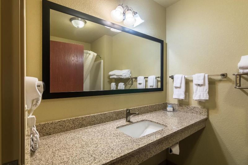 Cobblestone Inn & Suites - Lakin image 9