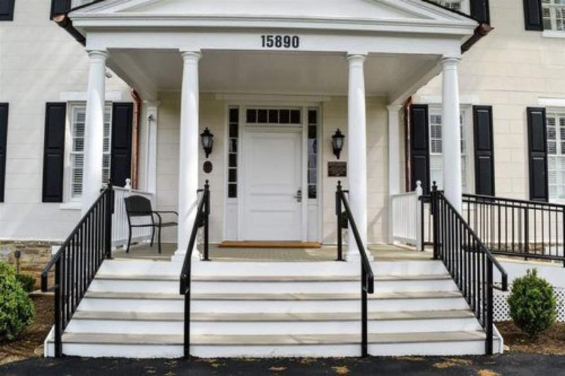 Inn At Evergreen image