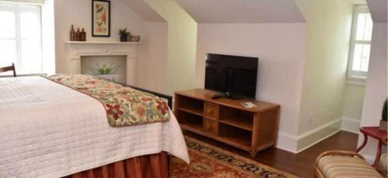 Inn At Evergreen image