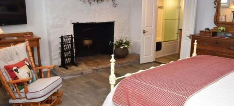 Inn At Evergreen image