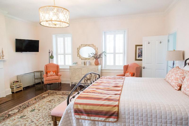 Inn At Evergreen image