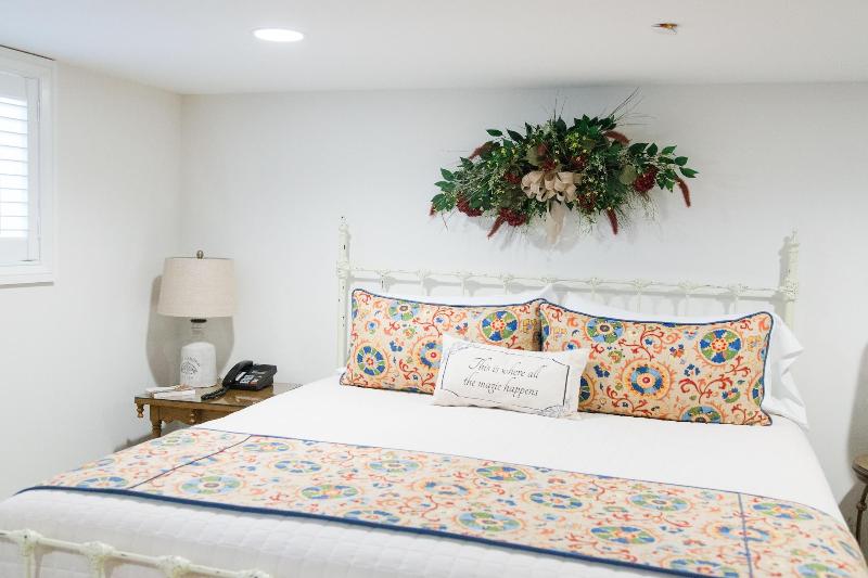 Inn At Evergreen image