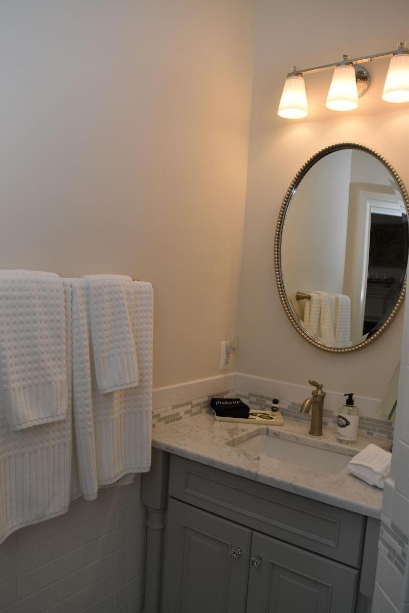Inn At Evergreen image