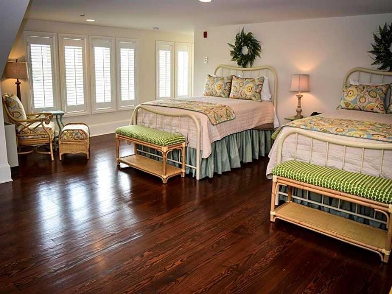Inn At Evergreen image