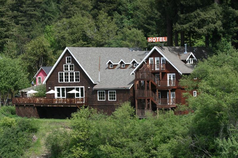Highland Dell Lodge image