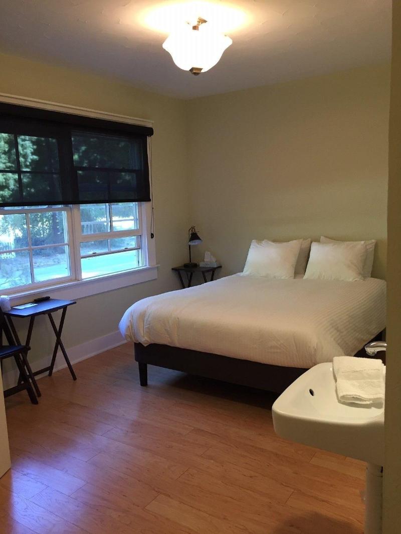 Highland Dell Lodge image