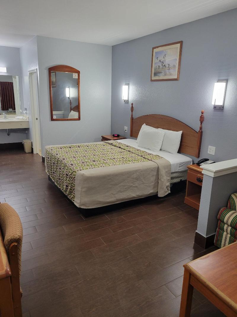 Palace Inn image 8