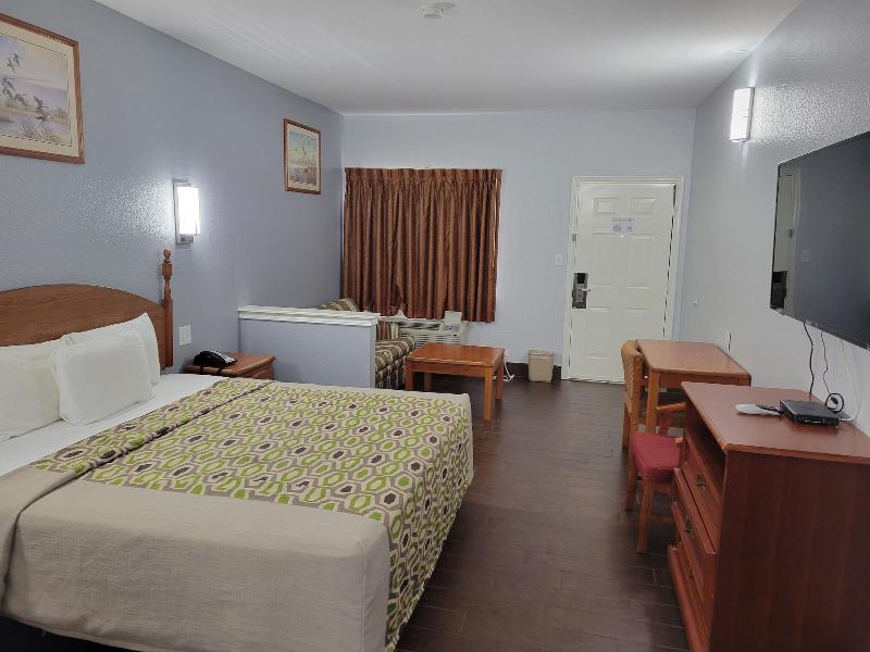 Palace Inn image 7