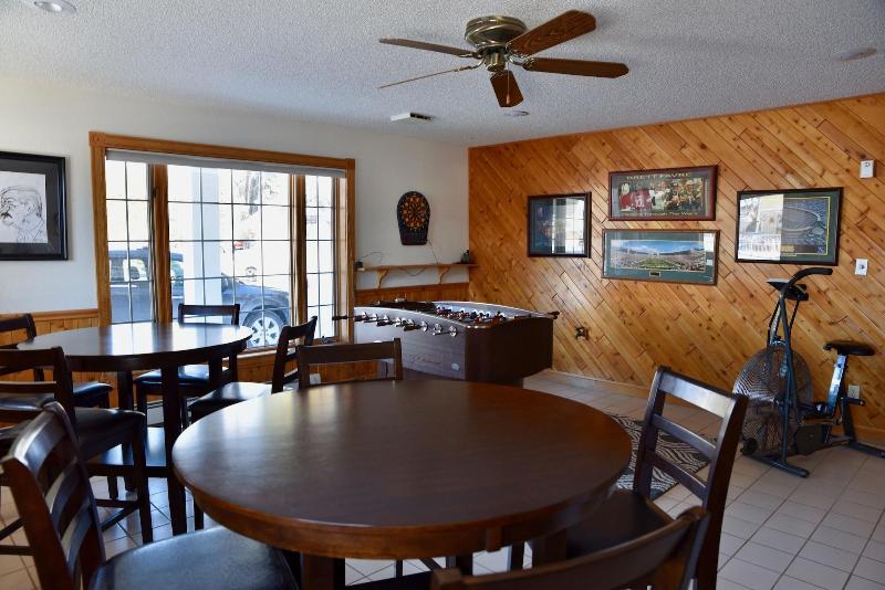 Doll's Lakeside Bed & Breakfast