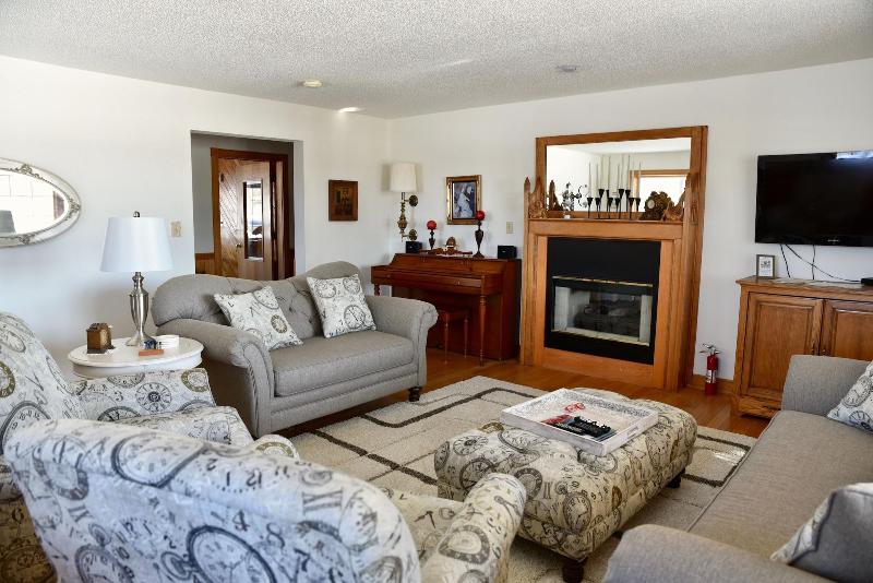 Doll's Lakeside Bed & Breakfast