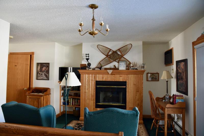 Doll's Lakeside Bed & Breakfast image