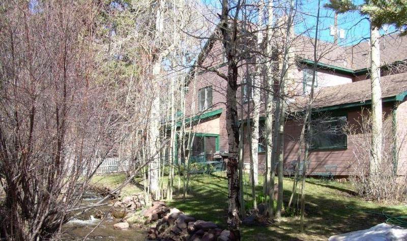 Dodgeton Creek Inn