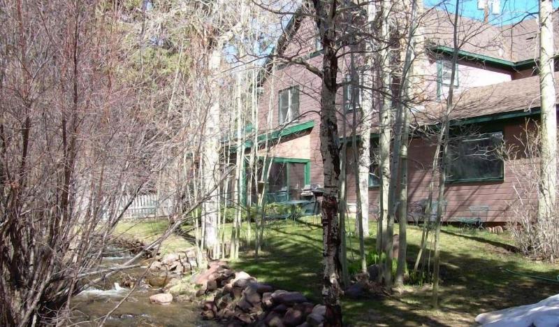 Dodgeton Creek Inn
