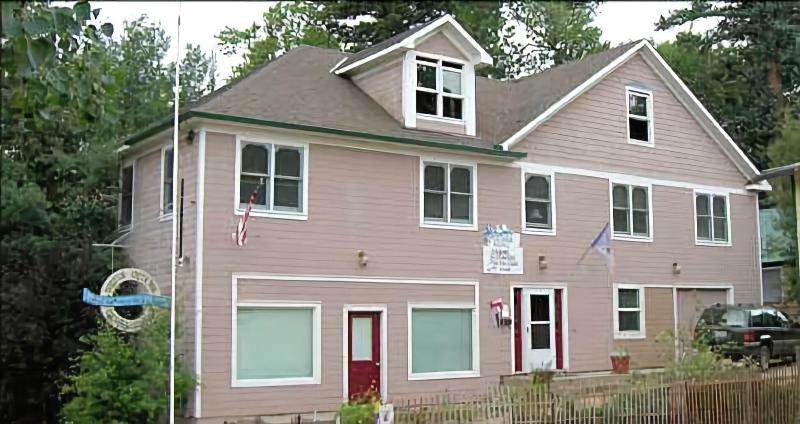 Dodgeton Creek Inn