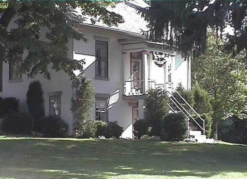 The Pines Of Dresden Bed And Breakfast