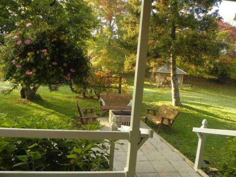 The Pines Of Dresden Bed And Breakfast
